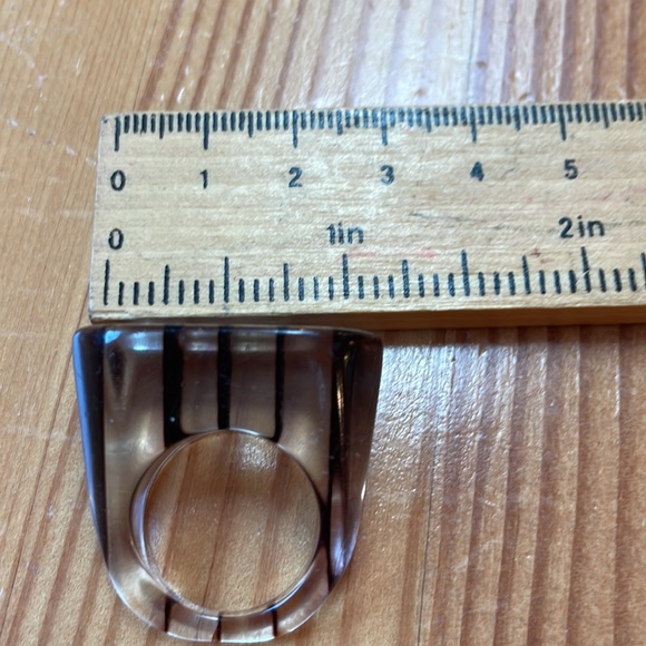 Vintage Mod pop art op art lucite ring size 7.5 - Picture 7 of 9